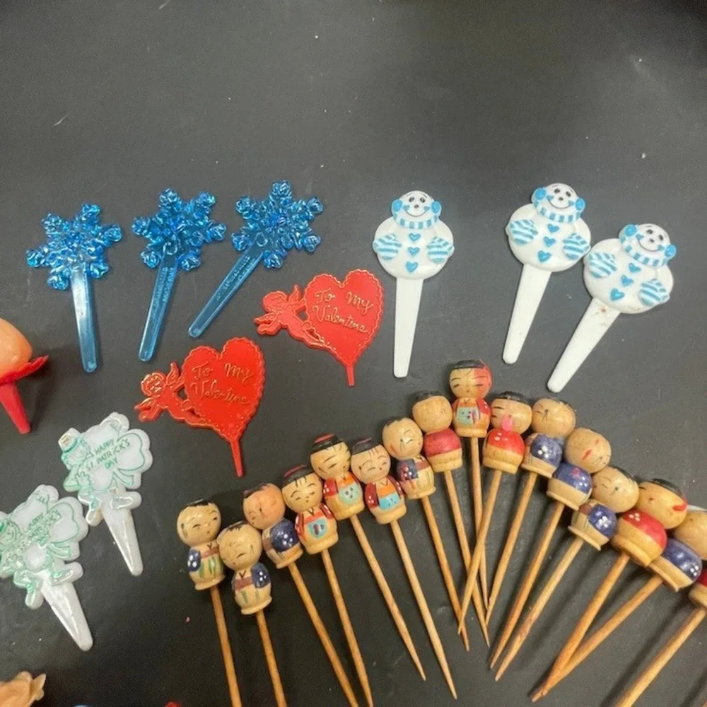 Japanese Wooden Cocktail‎ Pics Cake Toppers Cocktail Pics 1950-1980 38 pcs